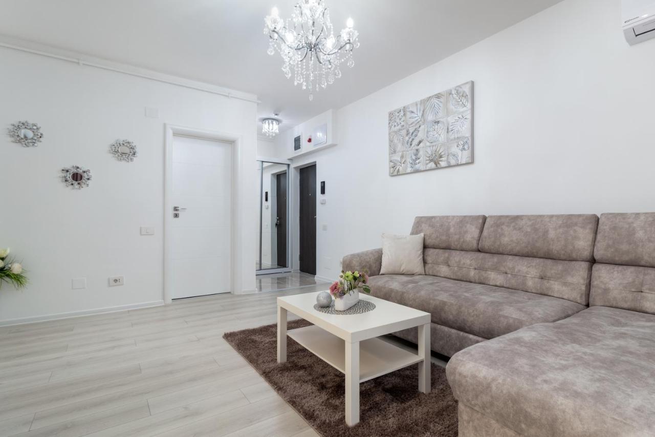 Premier Apartment Luceafarul Oradea Exterior photo