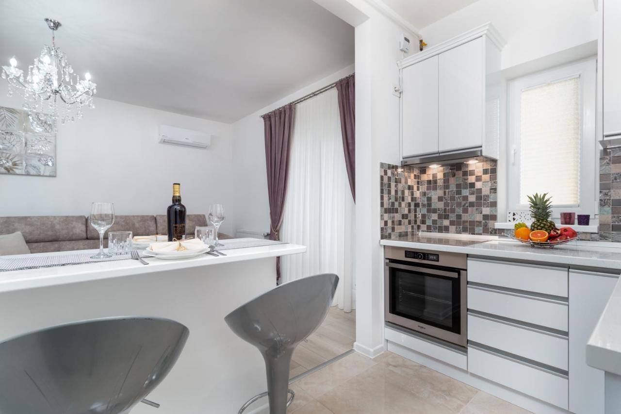 Premier Apartment Luceafarul Oradea Exterior photo
